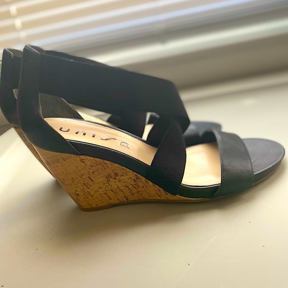 Unisa Wedges